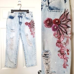 Gabby Isabella Pink Floral Appliqué Ankle Cropped Jeans